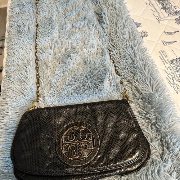 Tory Burch Handbags - Vintage Black Tory Burch Crossbody Black purse